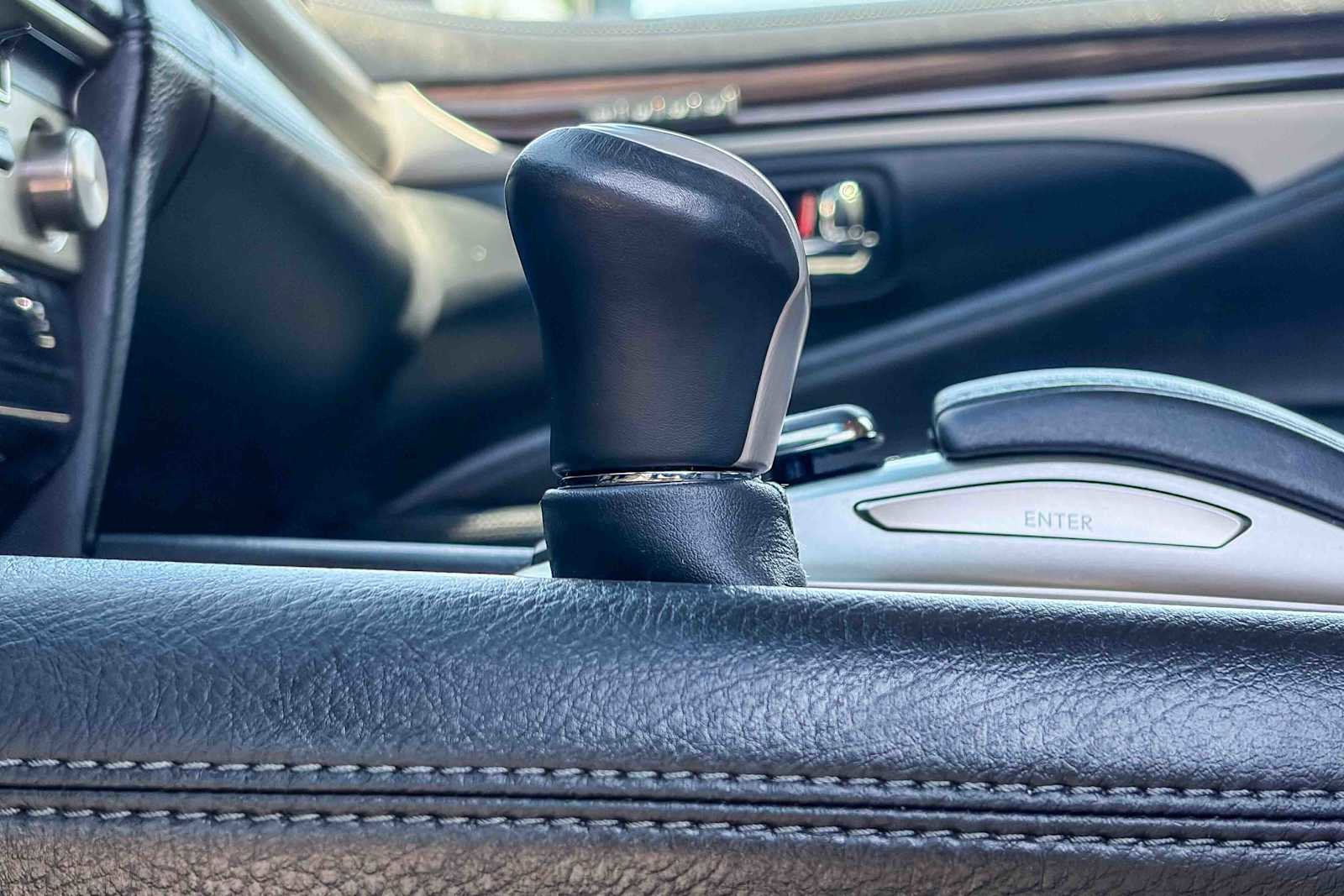 Used 2017 Lexus LS 460 w/ Comfort Package image 22