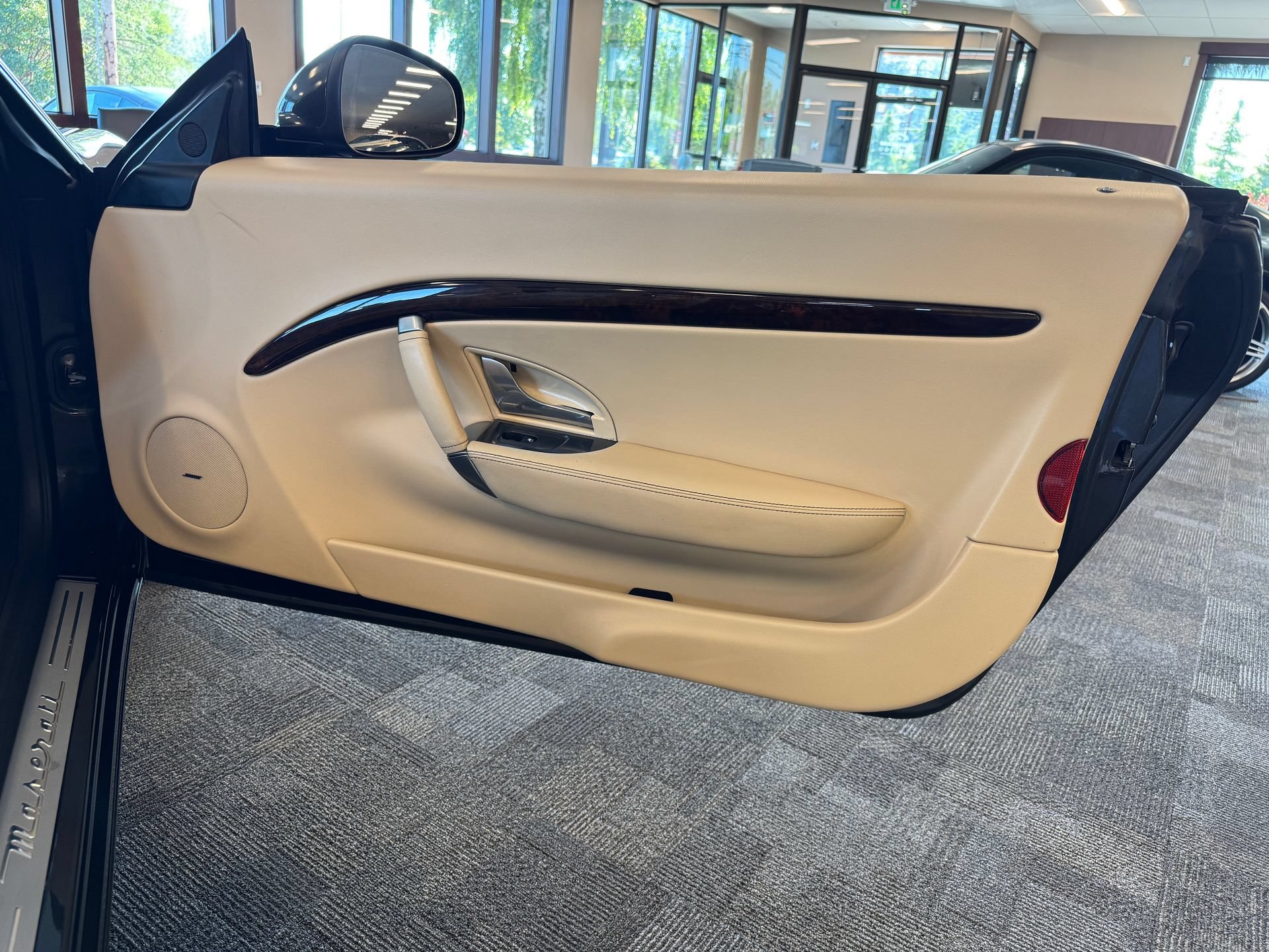 Used 2014 Maserati GranTurismo Convertible RWD image 61