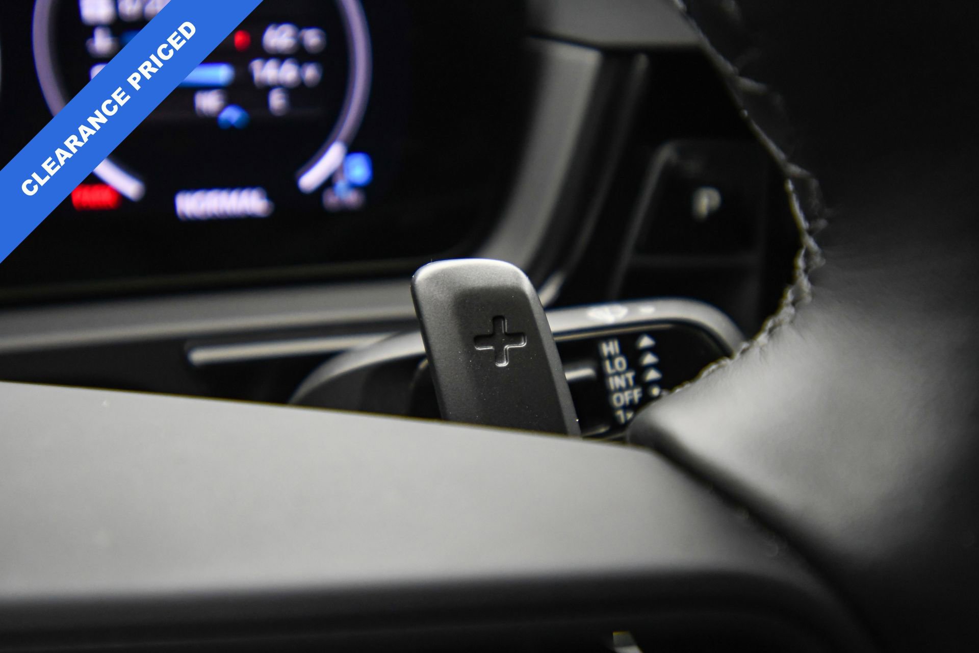 Used 2024 Porsche Cayenne Coupe image 35