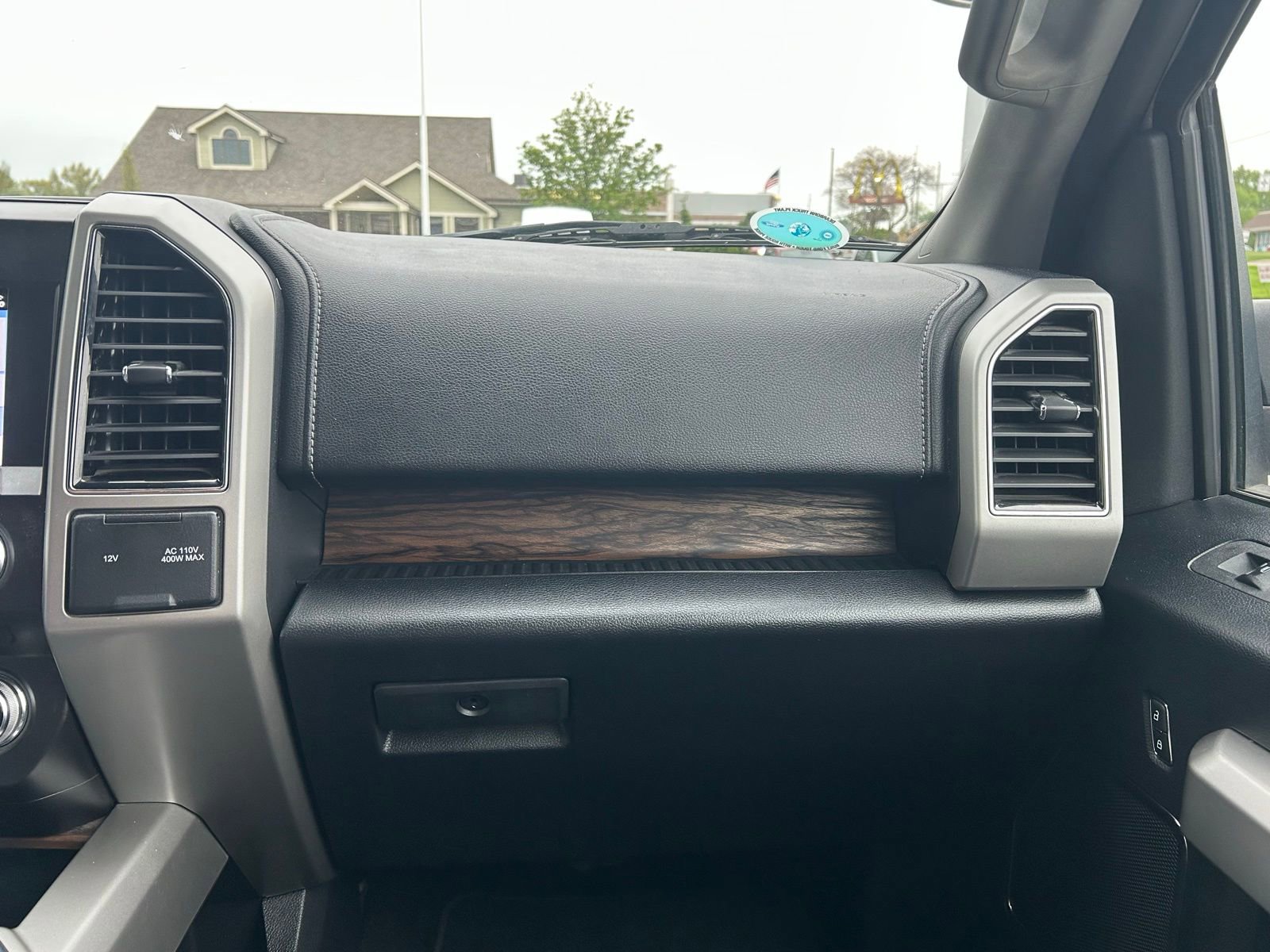 Used 2018 Ford F150 Lariat w/ Equipment Group 502A Luxury AWD/4WD image 21