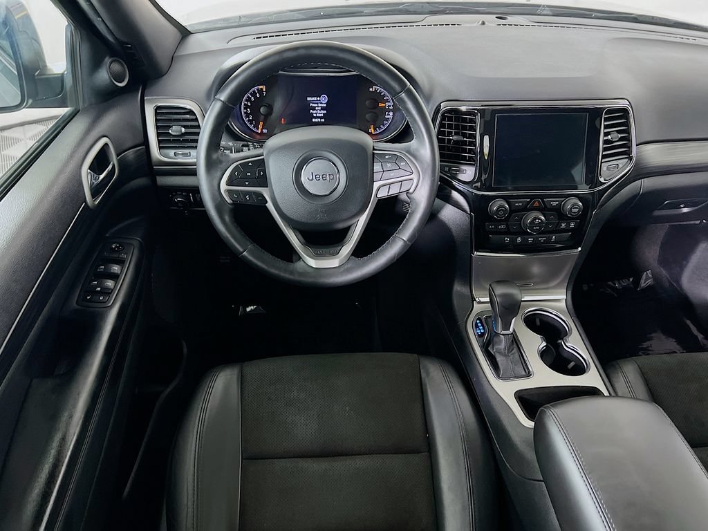 Used 2019 Jeep Grand Cherokee Altitude AWD/4WD image 3