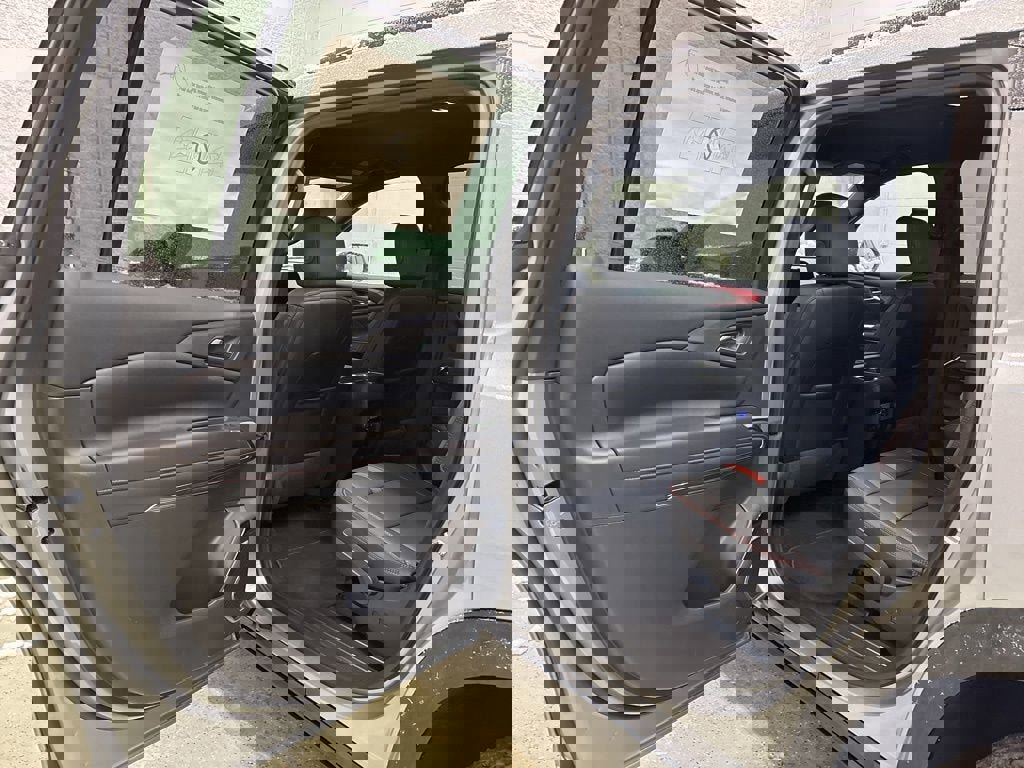 New 2026 Chevrolet Traverse RS image 27