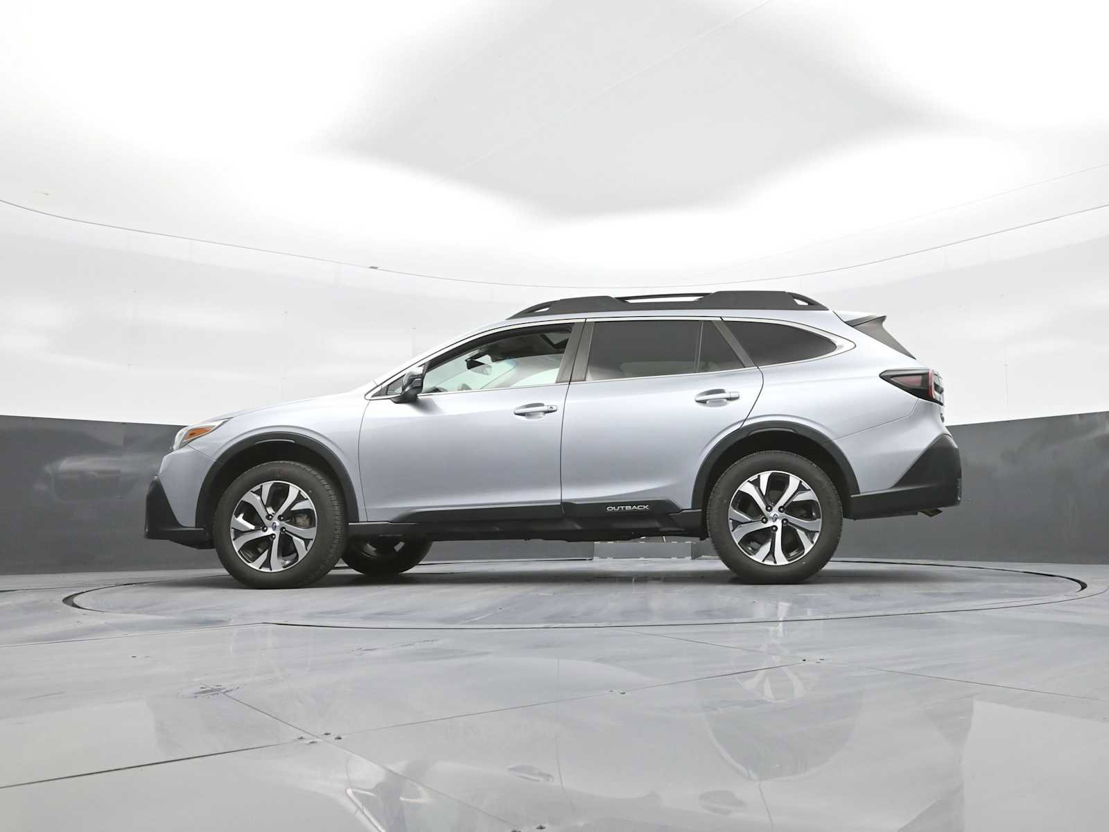 Used 2022 Subaru Outback Limited image 39