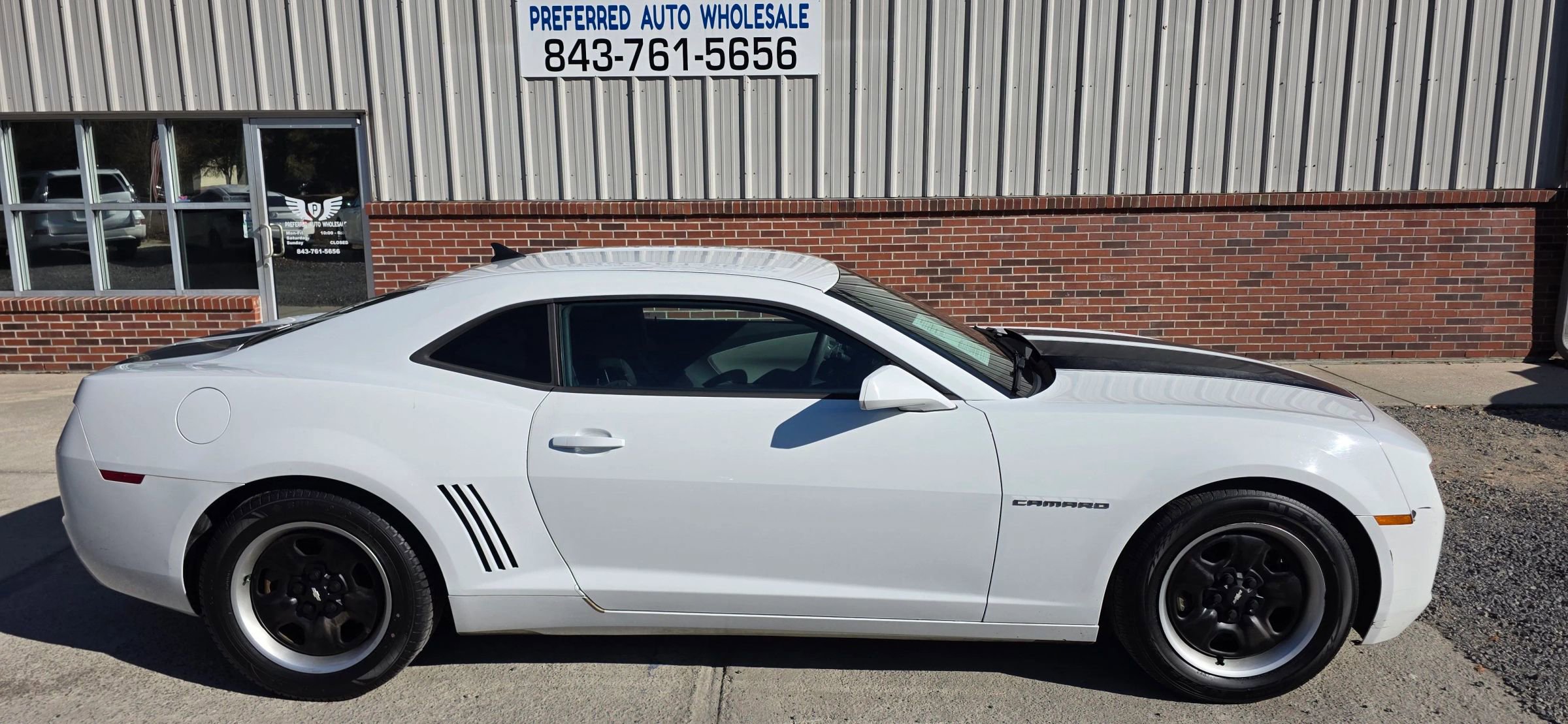 Used 2011 Chevrolet Camaro LS RWD image 4