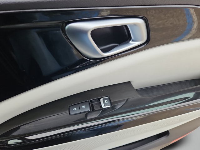 Used 2023 Kia Carnival EX FWD image 38