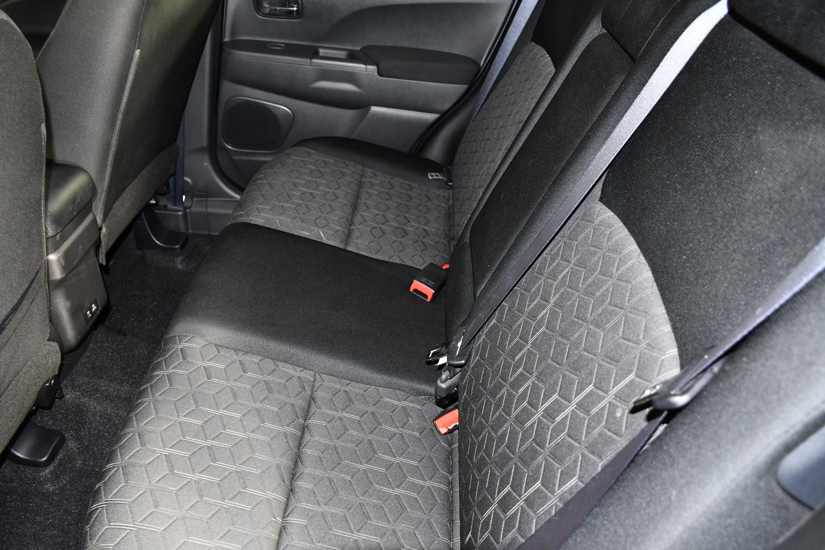 Used 2024 Mitsubishi Outlander Sport LE AWD/4WD image 46