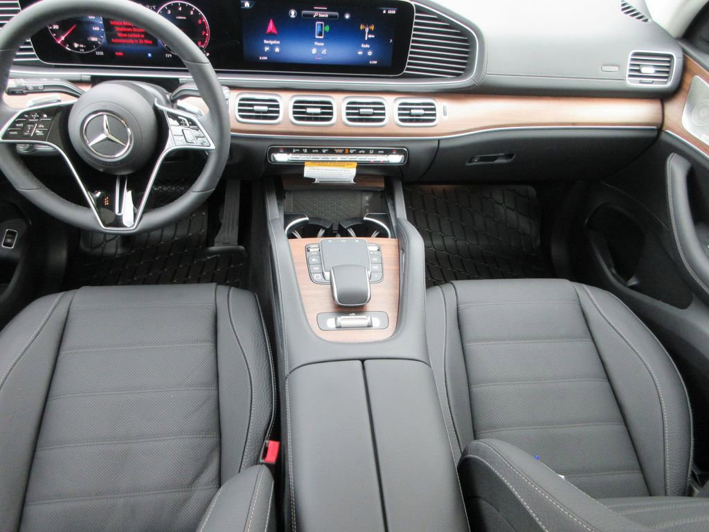 New 2026 Mercedes-Benz GLS 450 4MATIC image 6