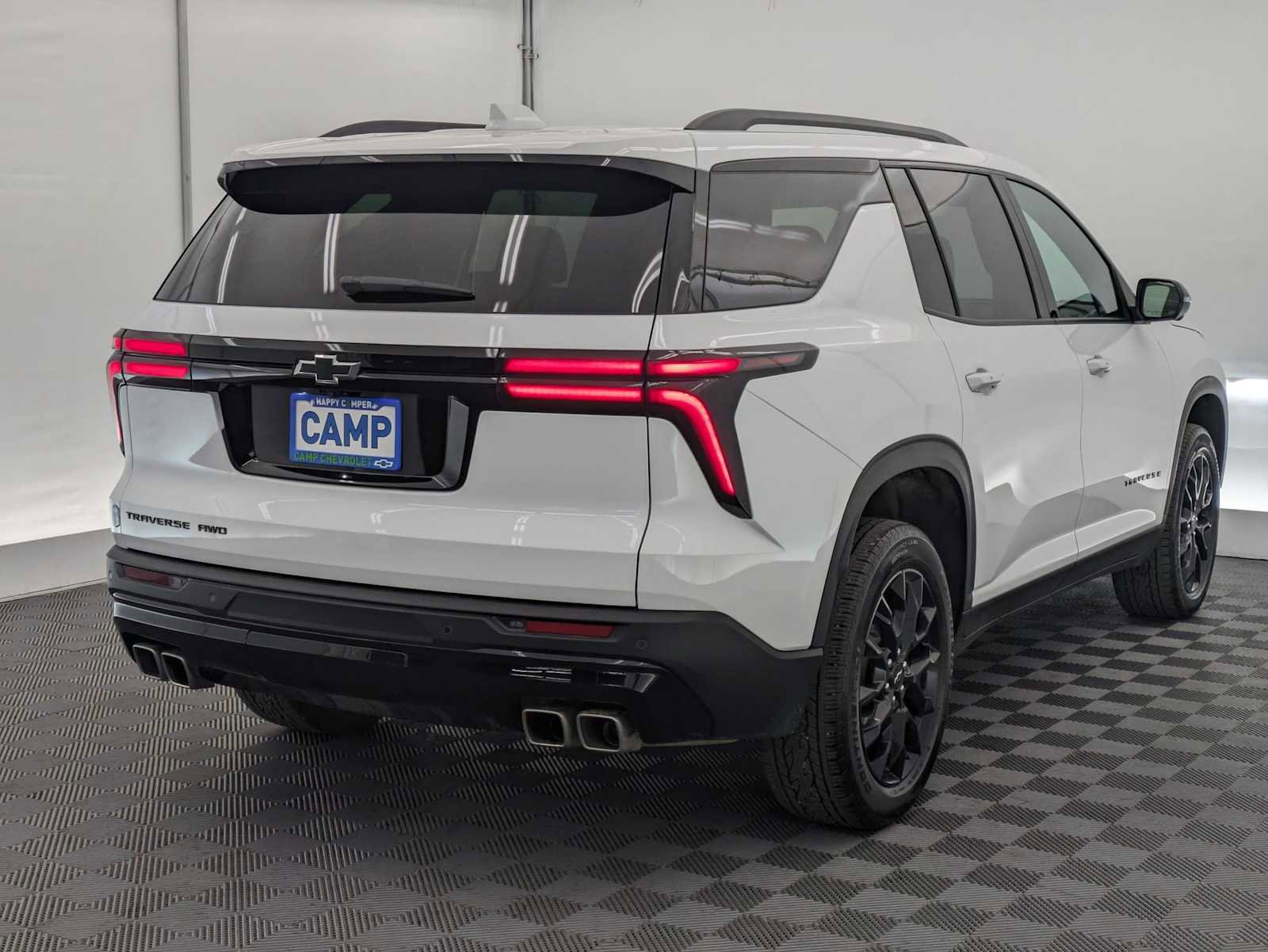 Used 2025 Chevrolet Traverse LT w/ Midnight/Sport Edition AWD/4WD image 6