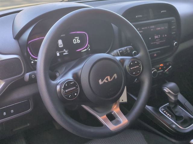 Used 2023 Kia Soul LX FWD image 31