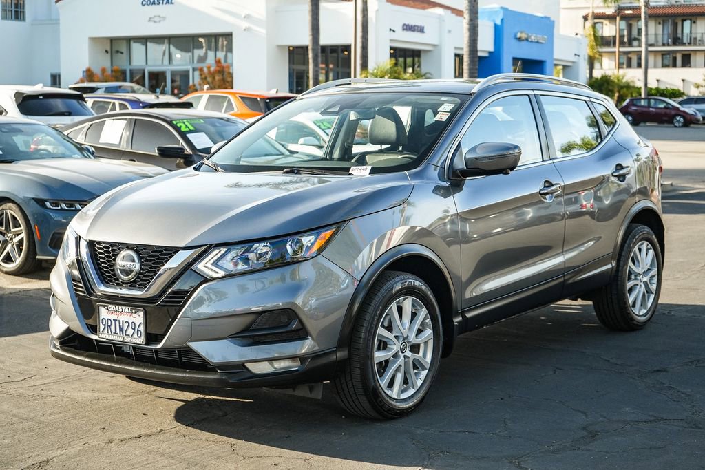 Used 2020 Nissan Rogue Sport SV w/ Technology Package FWD image 3