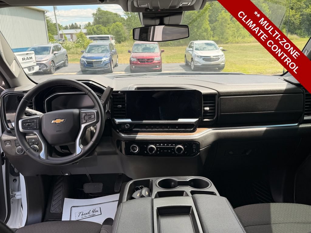 Used 2024 Chevrolet Silverado 1500 LT AWD/4WD image 17