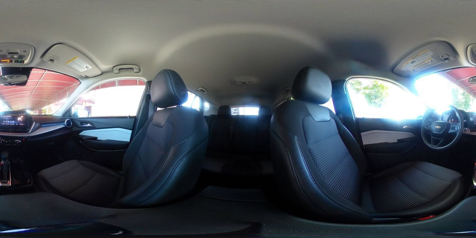 Used 2025 Chevrolet Trax LT FWD image 40