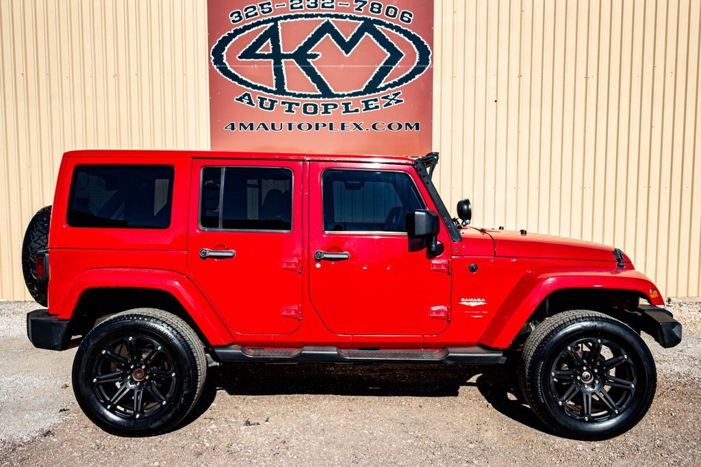 Used 2012 Jeep Wrangler Unlimited Sahara image 2