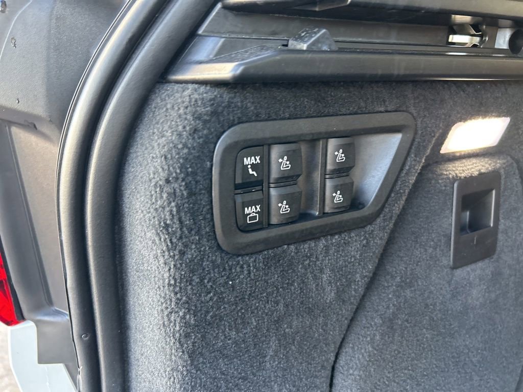 Used 2022 BMW X7 xDrive40i w/ M Sport Package image 51