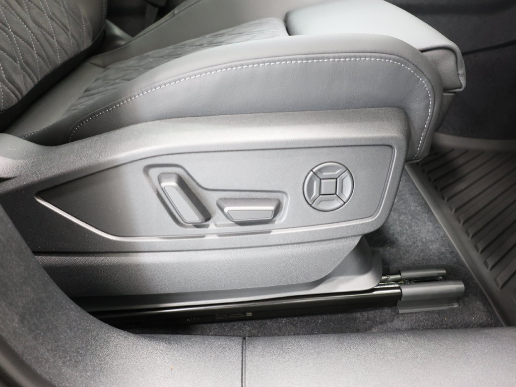 New 2026 Audi SQ5 Premium Plus AWD/4WD image 22