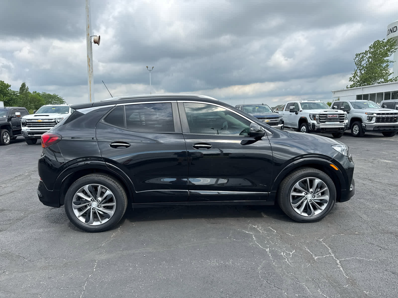 Certified 2023 Buick Encore GX Select w/ Experience Buick Package FWD image 6