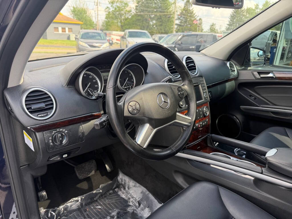 Used 2011 Mercedes-Benz GL 450 4MATIC image 13
