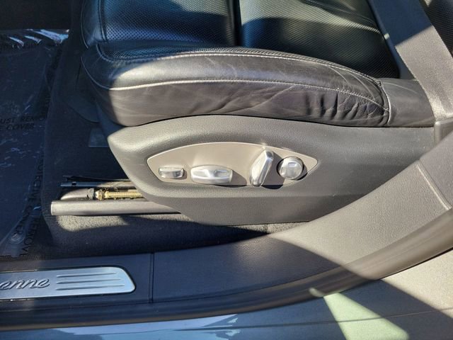 Used 2016 Porsche Cayenne image 13