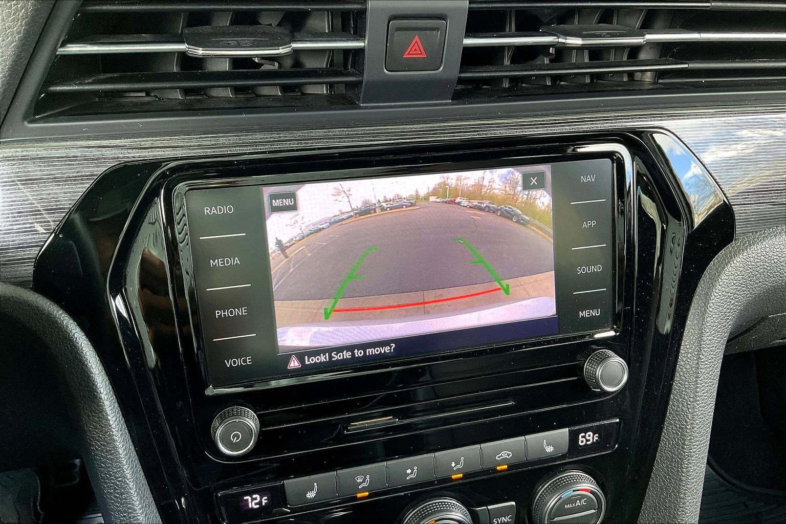 Used 2021 Volkswagen Passat 2.0T R-Line image 14