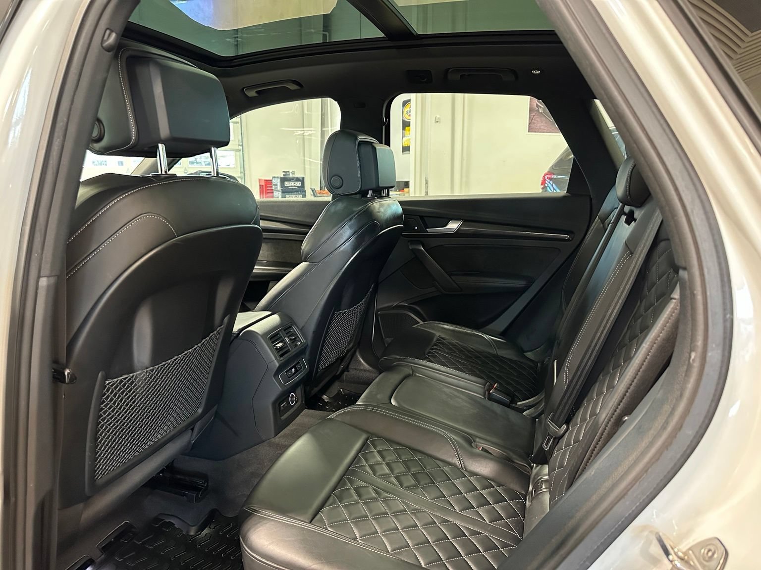 Used 2020 Audi SQ5 Premium Plus w/ Premium Plus Package AWD/4WD image 39
