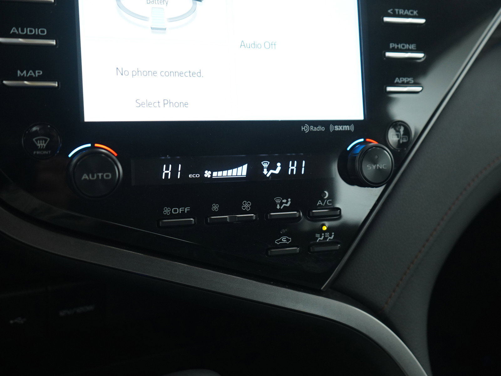 Used 2020 Toyota Camry XLE image 21