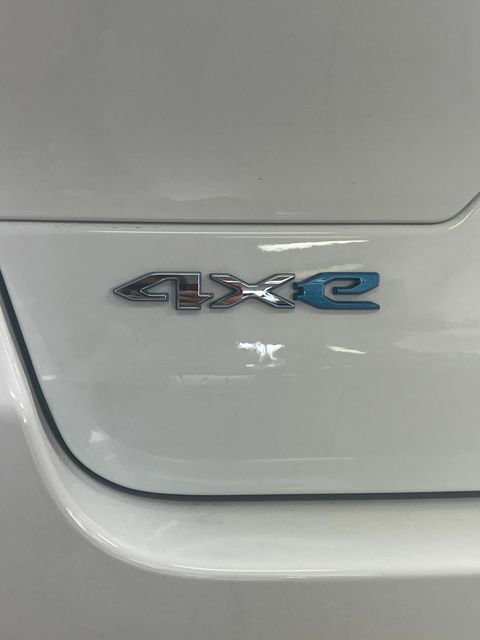 Used 2023 Jeep Grand Cherokee Overland AWD/4WD image 13