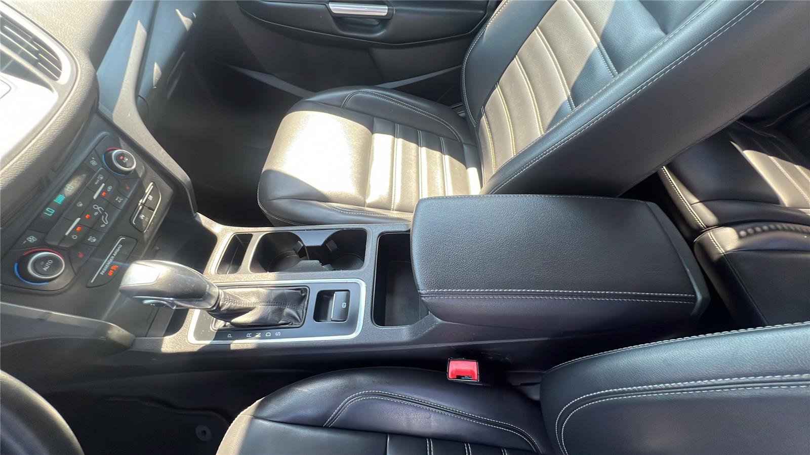 Used 2019 Ford Escape SEL AWD/4WD image 13