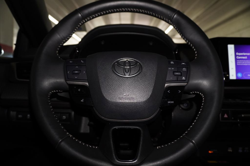 Certified 2025 Toyota Camry SE image 21