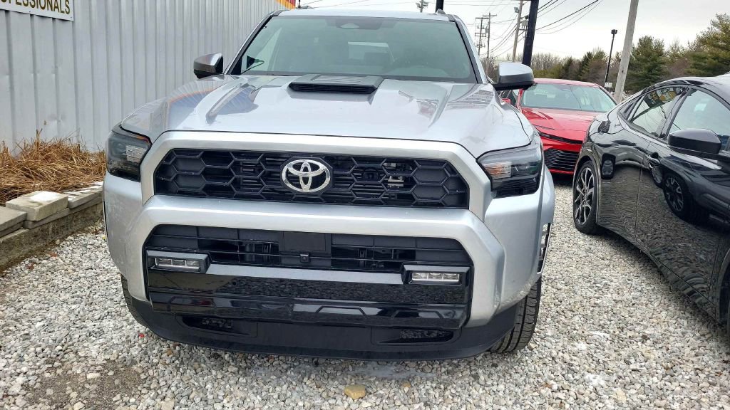 Used 2025 Toyota 4Runner SR5 image 1