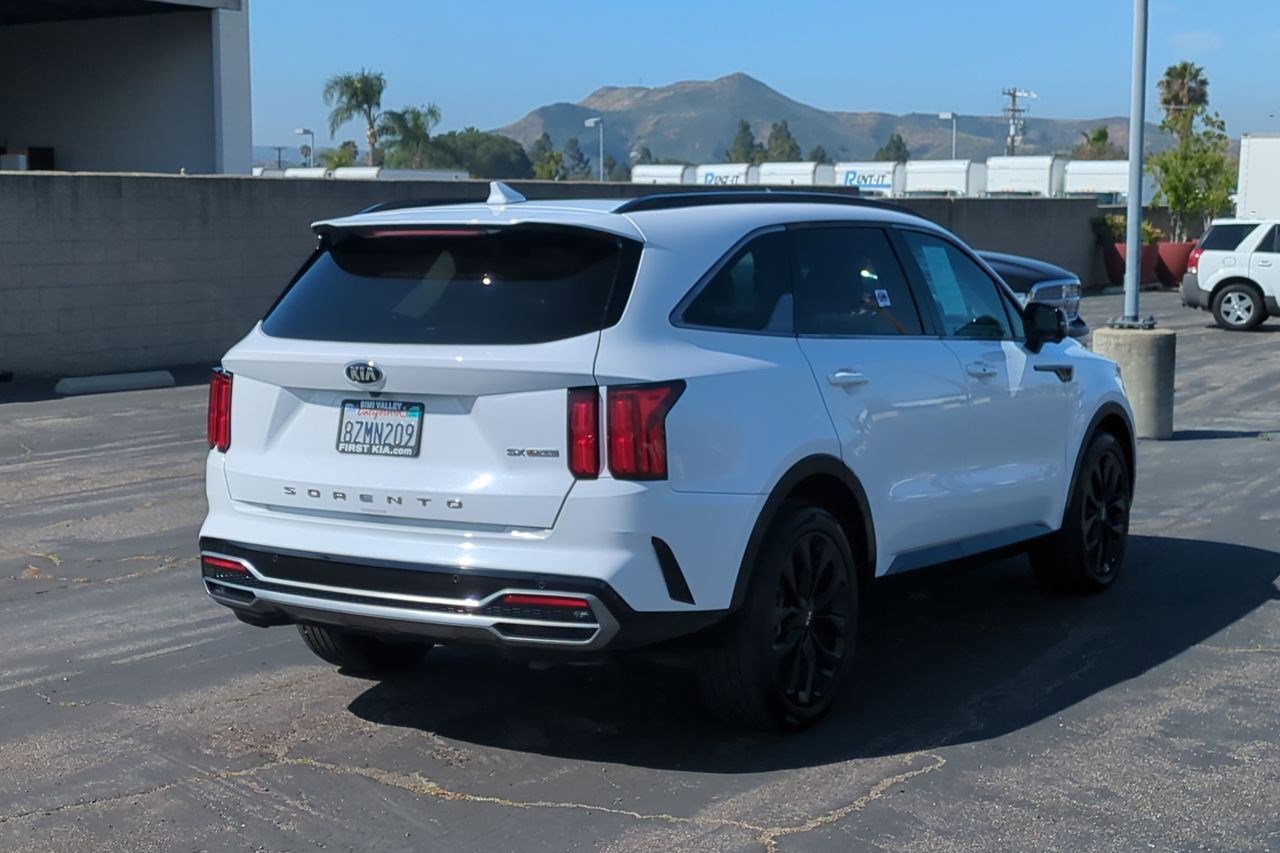 Certified 2021 Kia Sorento SX FWD image 6