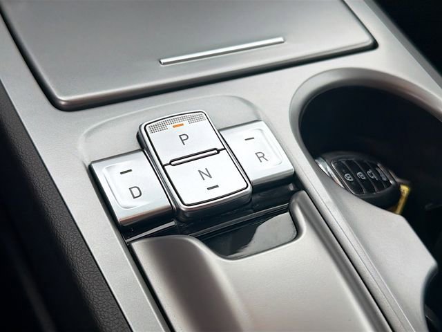 Used 2023 Hyundai Kona SE FWD image 15