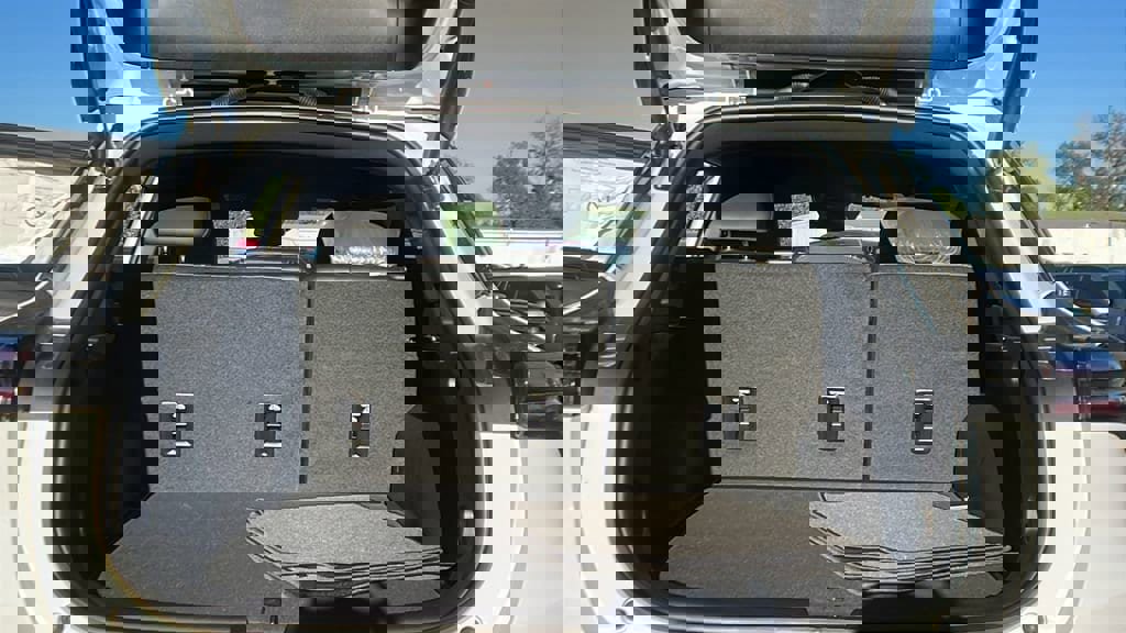 New 2026 Chevrolet Equinox EV LT image 9