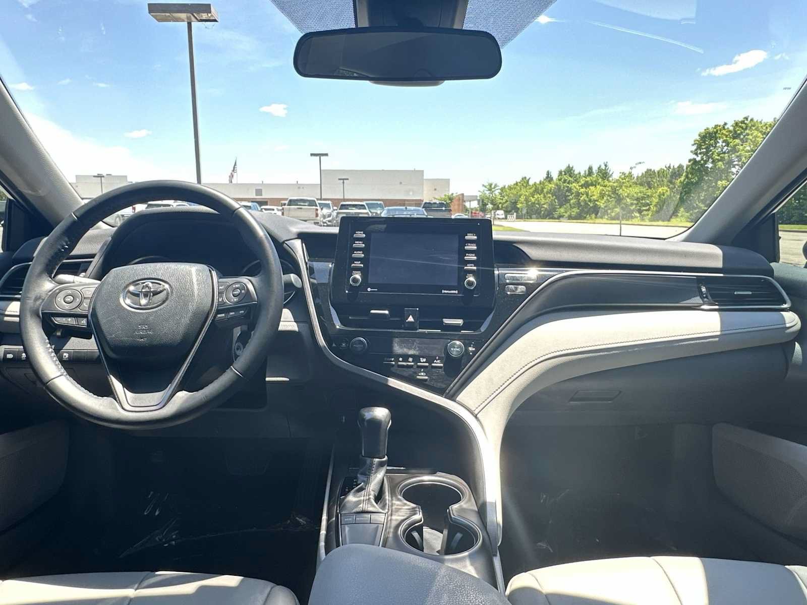 Used 2023 Toyota Camry SE FWD image 23
