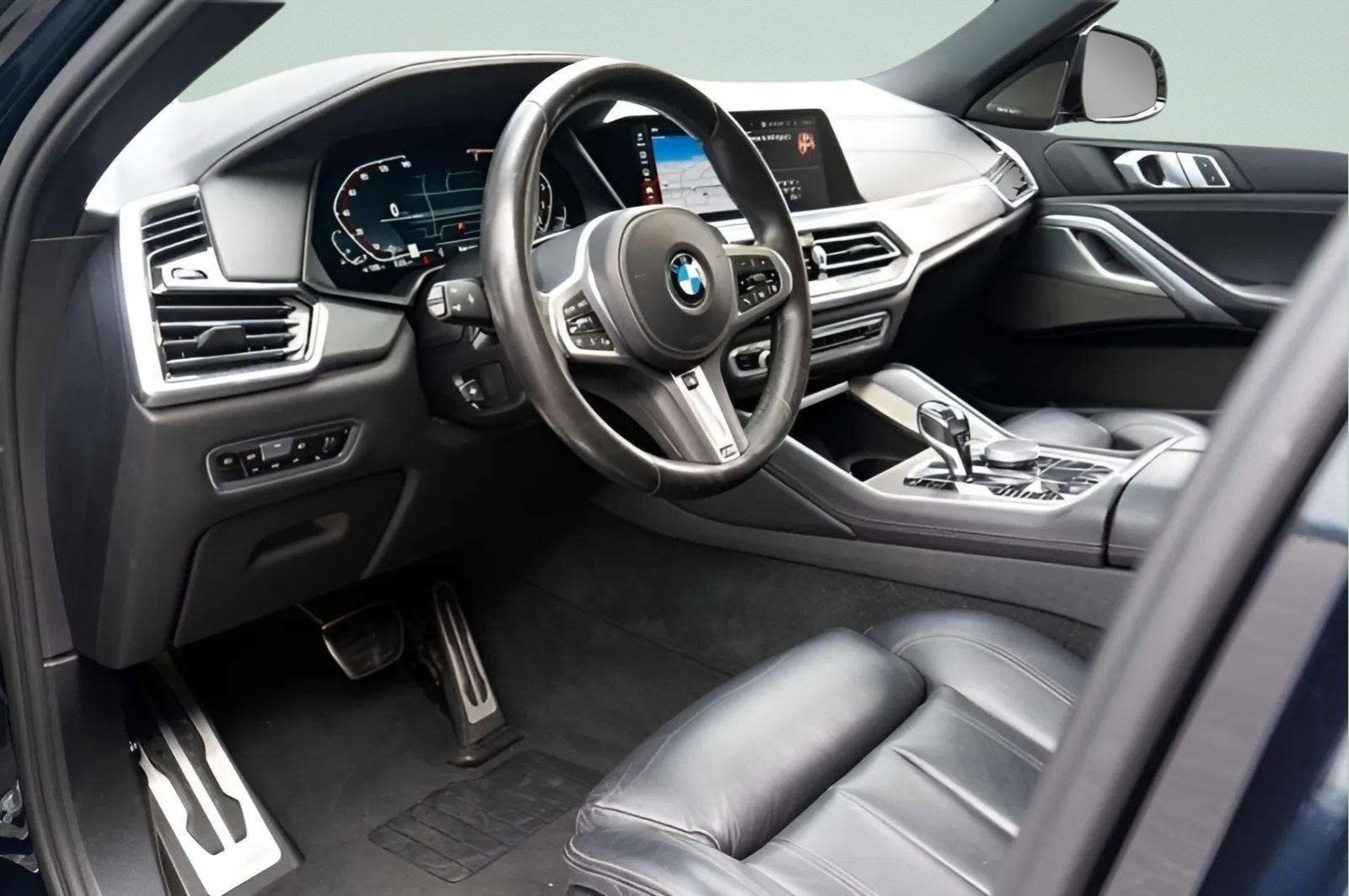 Used 2021 BMW X6 xDrive40i w/ M Sport Package image 31