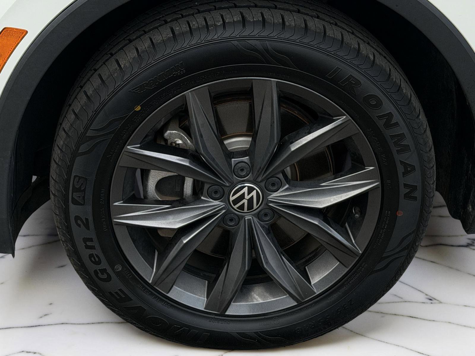 Used 2023 Volkswagen Tiguan SE image 5