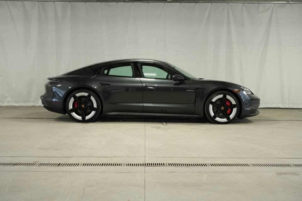 New 2025 Porsche Taycan 4S image 6