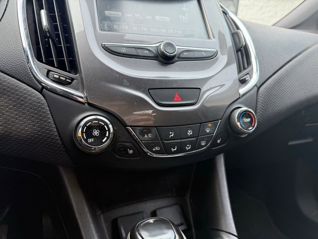 Used 2016 Chevrolet Cruze LT w/ Convenience Package image 9