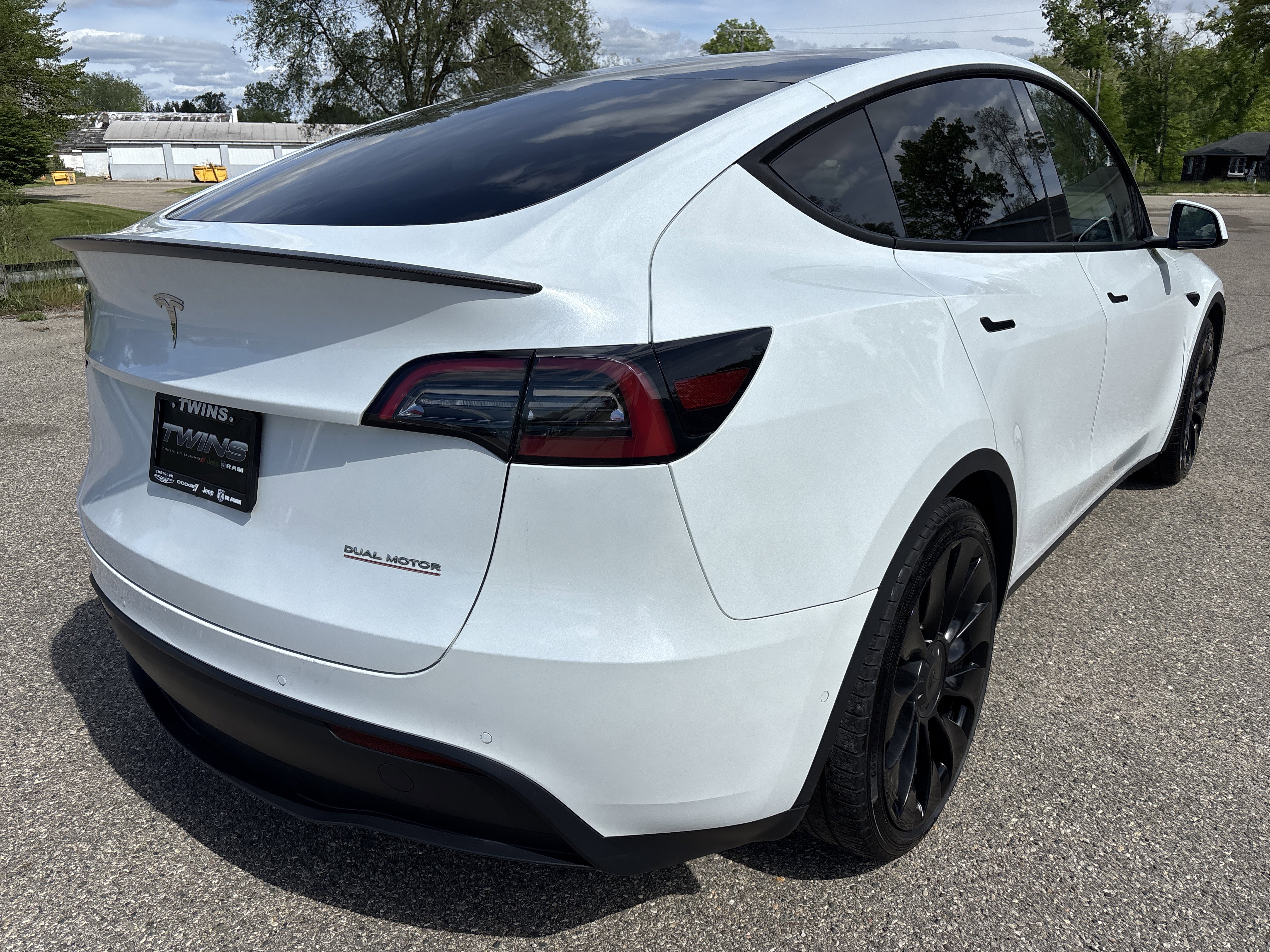 Used 2022 Tesla Model Y Performance AWD/4WD image 3