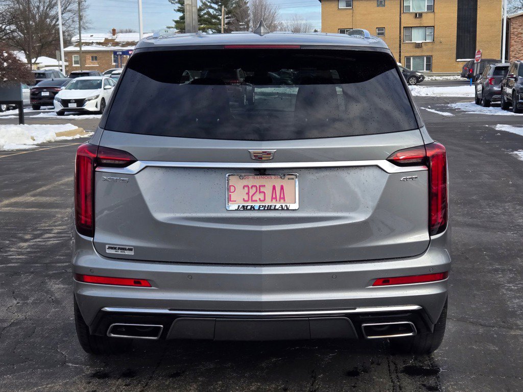 Certified 2025 Cadillac XT6 Premium Luxury FWD image 13