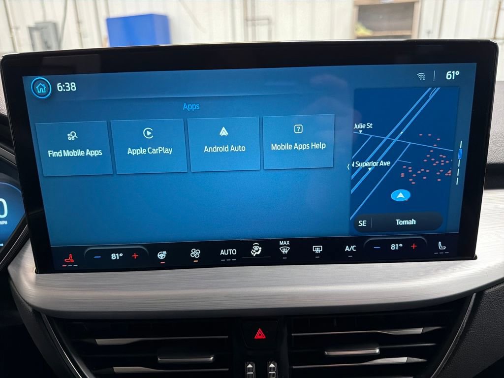 Used 2025 Ford Escape Platinum image 28