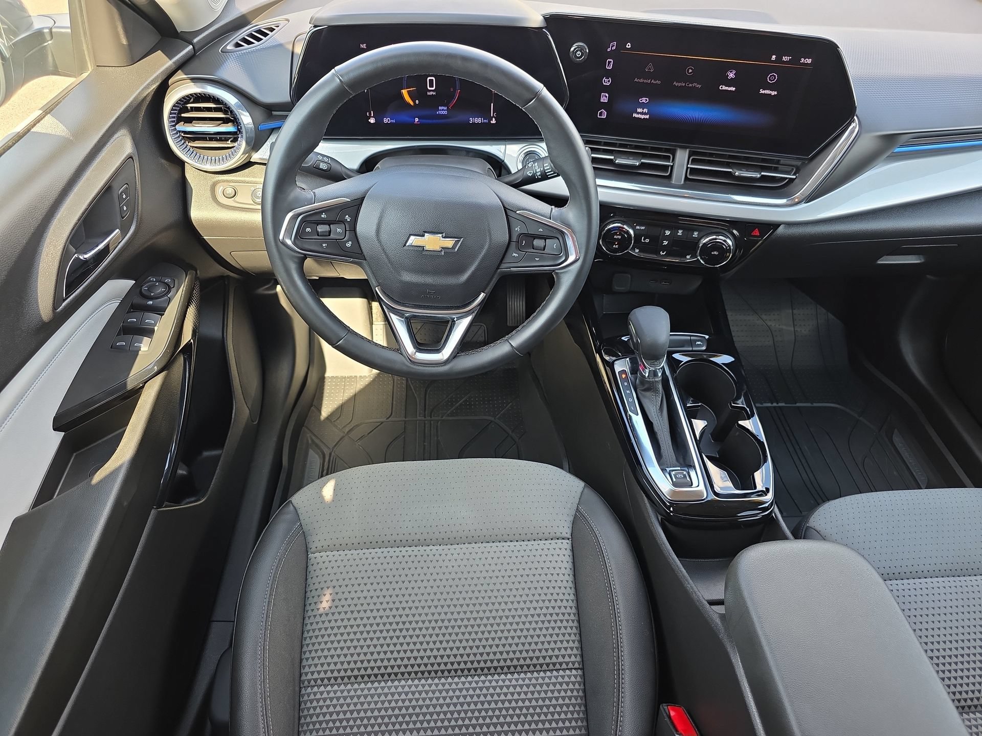 Used 2026 Chevrolet Trax LT w/ Driver Confidence Package FWD image 12
