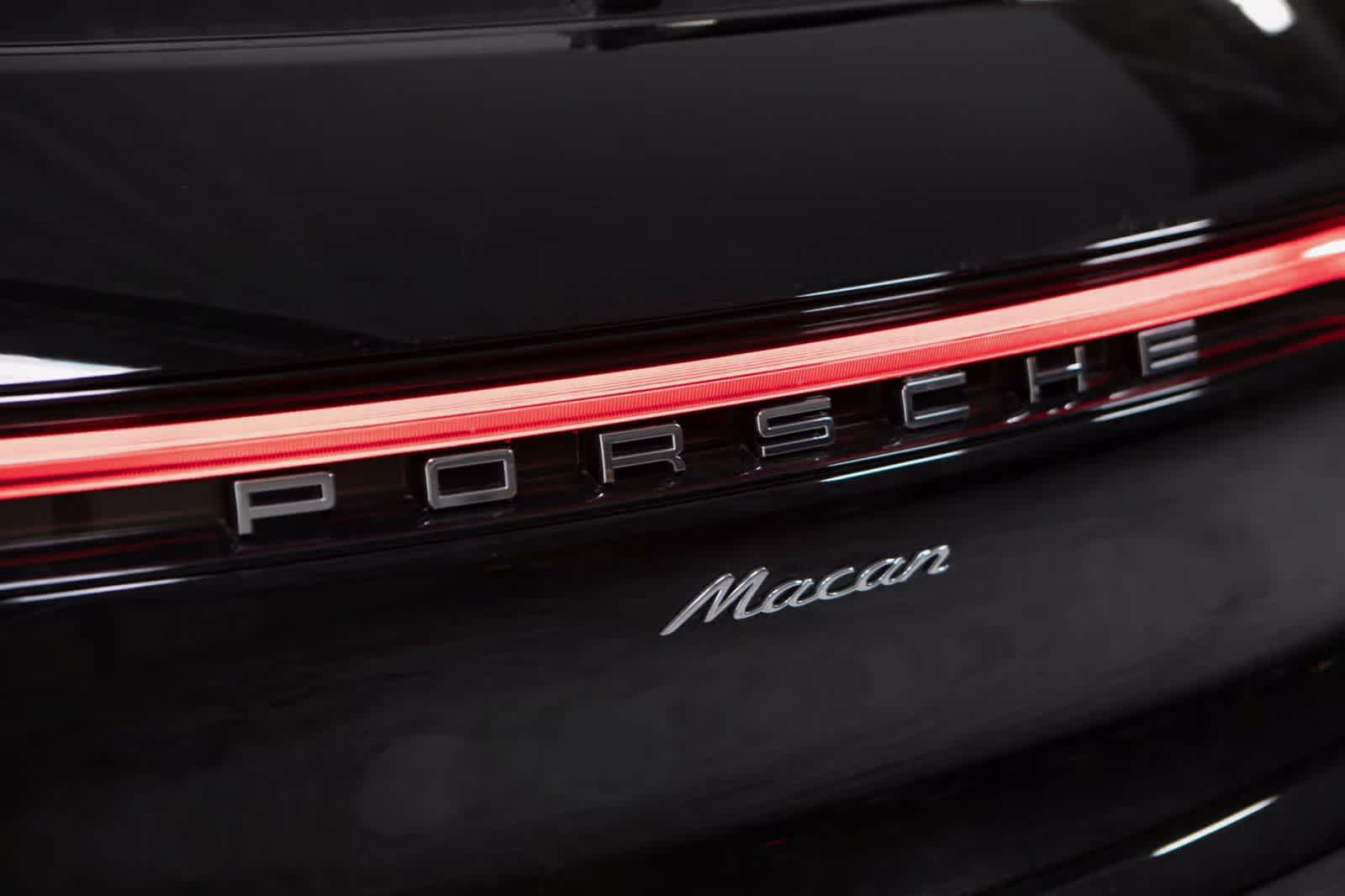 Used 2026 Porsche Macan AWD/4WD image 18