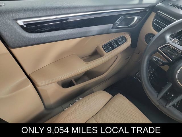 Used 2024 Porsche Macan AWD/4WD image 29