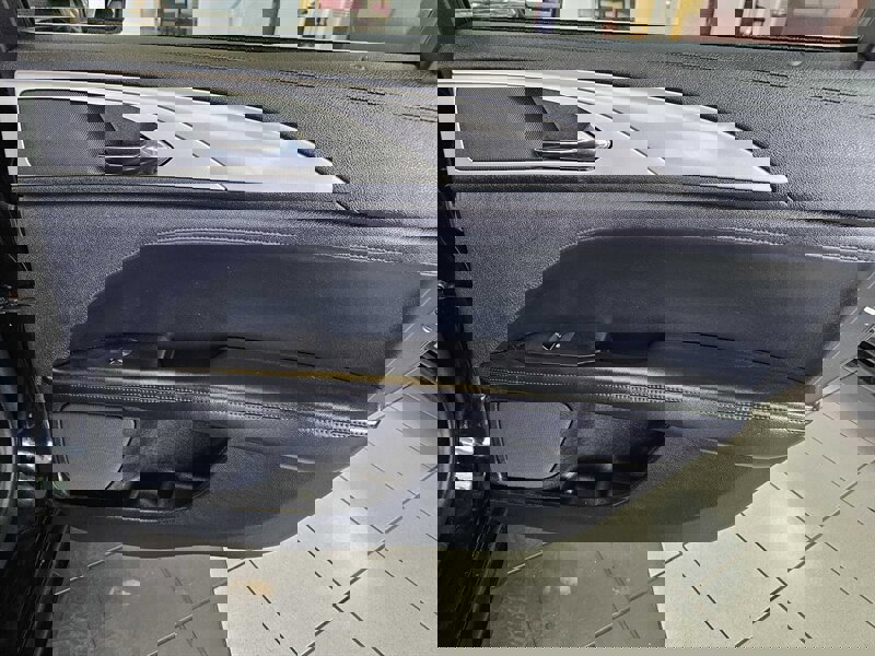 Used 2020 Lincoln MKZ image 24