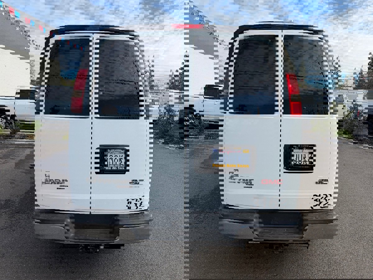 Used 2016 GMC Savana 3500 LS w/ Chrome Appearance Package image 6