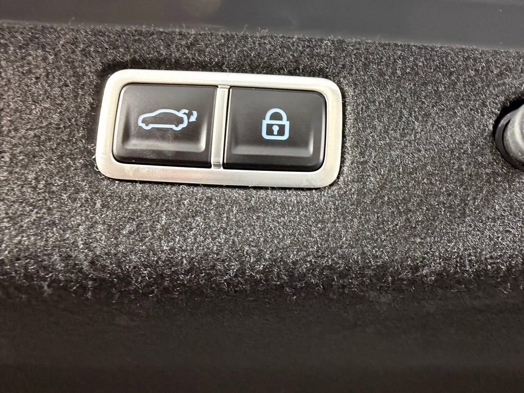 Used 2024 Genesis G70 3.3T Advanced w/ Sport Prestige Package image 30