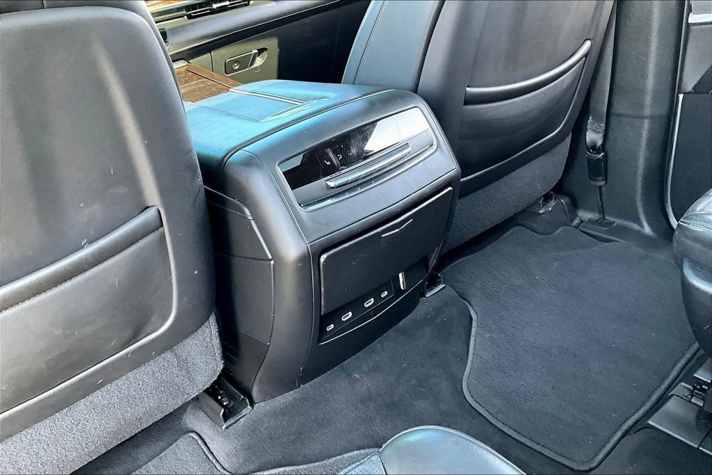 Used 2021 Cadillac Escalade ESV Sport Platinum w/ LPO, ONYX Package AWD/4WD image 25