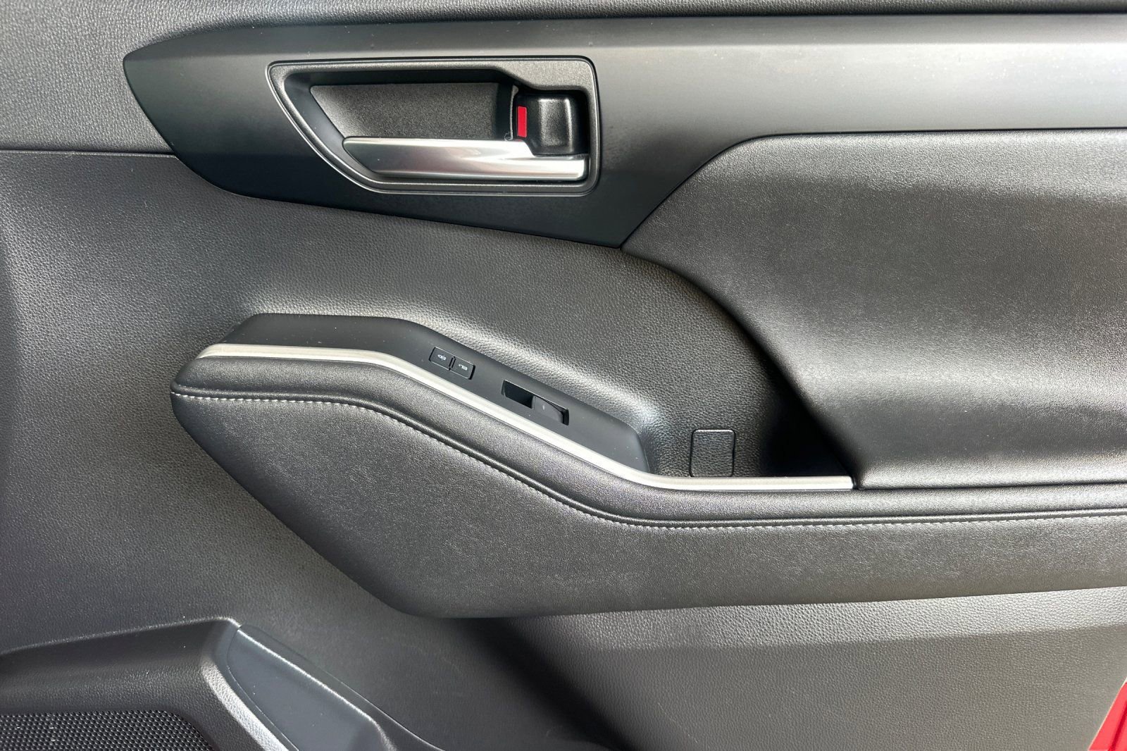 Used 2023 Toyota Highlander XLE image 21