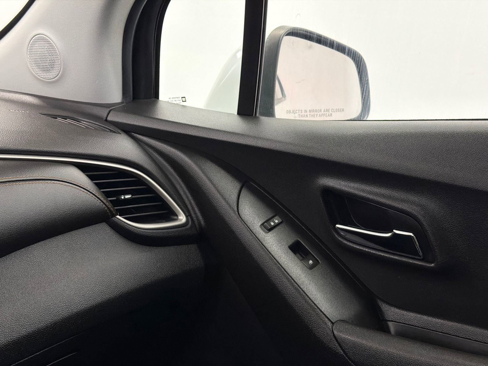 Used 2019 Chevrolet Trax LS w/ Tint and Cruise Package FWD image 29