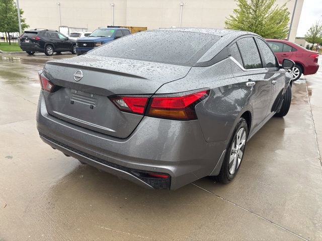 Used 2023 Nissan Altima 2.5 S image 3